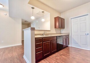 Tenth & College Horizons in Bloomington, IN - Building Photo - Building Photo