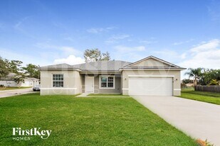 510 Magpie Ln in Poinciana, FL - Building Photo