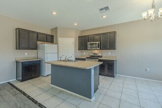 7515 W Teton Rd in Tucson, AZ - Building Photo - Building Photo