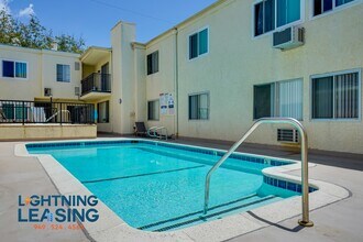 10250 Commerce St in Tujunga, CA - Building Photo - Building Photo