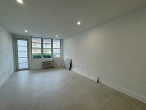 300 74th St in Miami Beach, FL - Building Photo - Building Photo