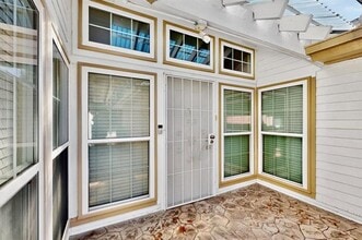 2426 Sutton Dr in Arlington, TX - Building Photo - Building Photo