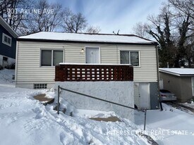 901 Arline Dr in Ferguson, MO - Building Photo