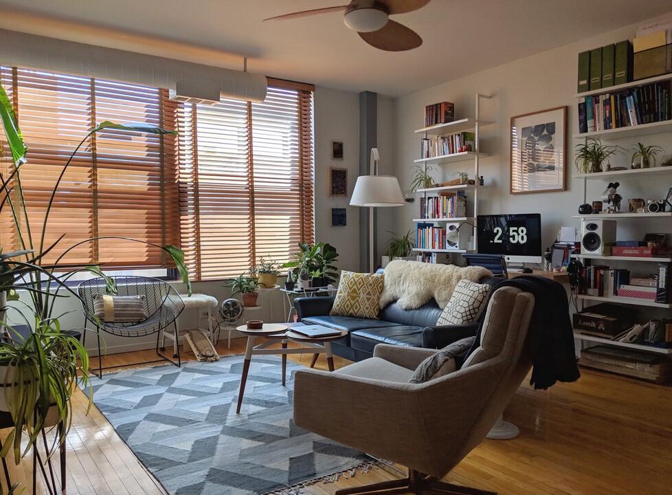 525 N Ada St, Unit APT 40 in Chicago, IL - Building Photo