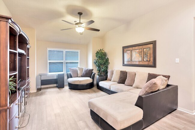 10 W Lasting Spring Cir in Spring, TX - Building Photo - Building Photo