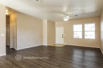 6965 W Midway Ave in Glendale, AZ - Foto de edificio - Building Photo