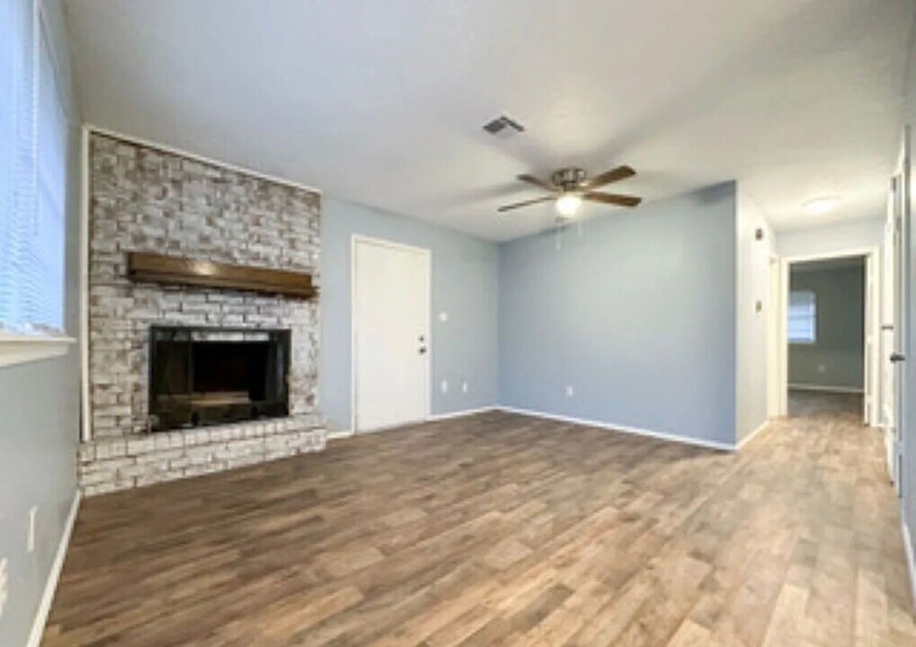 6619 NW Denver Ave in Lawton, OK - Building Photo