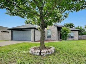 205 Falling Leaves Trail in Royse City, TX - Building Photo
