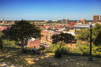 Cedar Broad in Richmond, VA - Foto de edificio - Building Photo