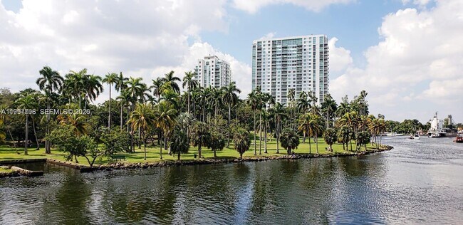 property at 1861 NW S River Dr