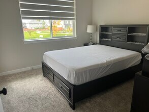 5026 86th Ave NE in Marysville, WA - Foto de edificio - Building Photo