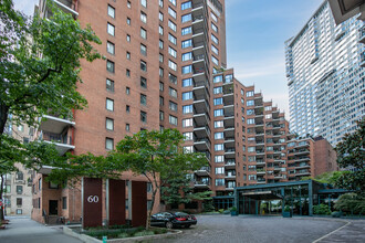 60 Sutton Pl S in New York, NY - Building Photo - Building Photo