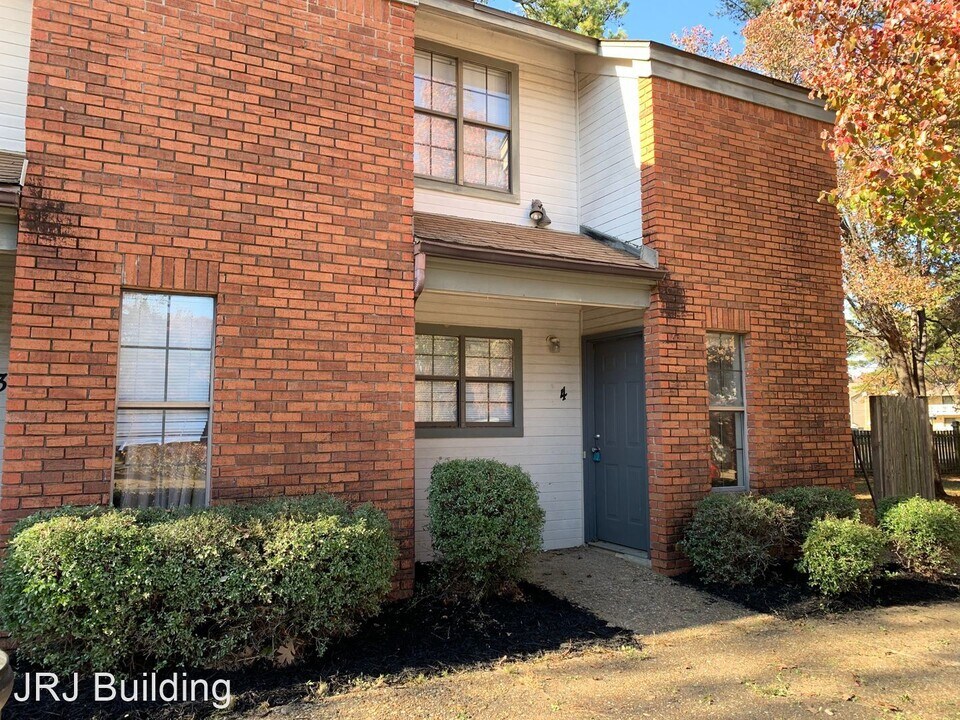 301 Pine Forest Cir in Maumelle, AR - Building Photo