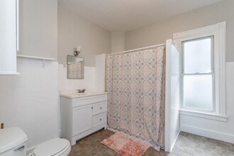716 Lincoln St in Jackson, MI - Building Photo - Building Photo