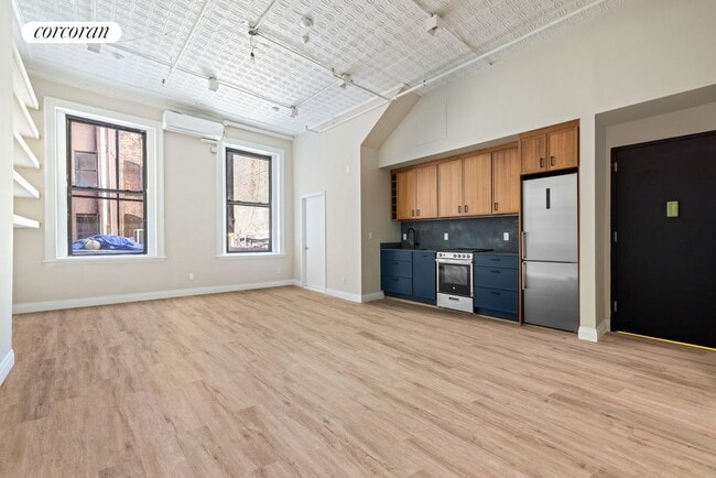 property at 33 Howard St