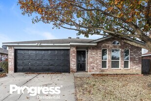 556 Blue Haze Dr in Fort Worth, TX - Building Photo