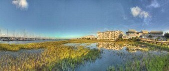 10 Marina Dr in St. Simons Island, GA - Building Photo