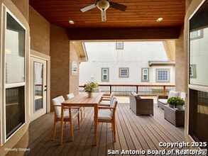 8123 Poconos Run in San Antonio, TX - Building Photo - Building Photo