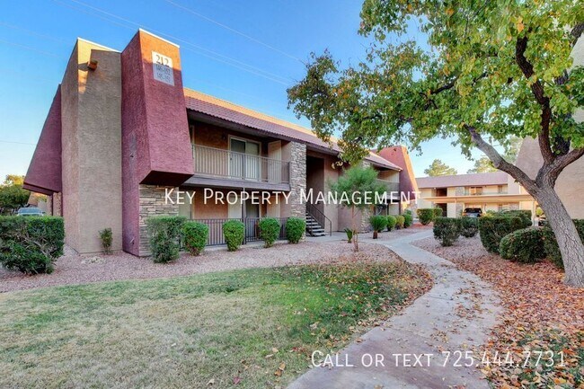 5161 River Glen Dr, Unit #150 in Las Vegas, NV - Building Photo - Building Photo