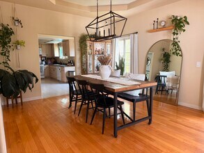 222 S Hamilton Dr, Unit B in Beverly Hills, CA - Building Photo - Building Photo