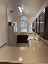 1311 Hazelbury Ln in San Antonio, TX - Building Photo - Building Photo