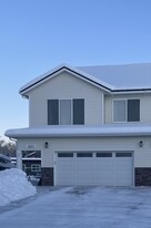 4821 Kalenka Cir in Anchorage, AK - Building Photo
