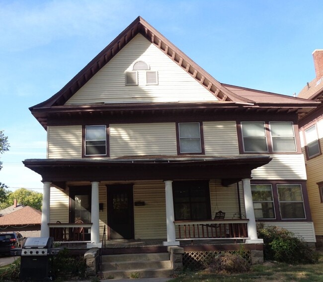property at 936 D St