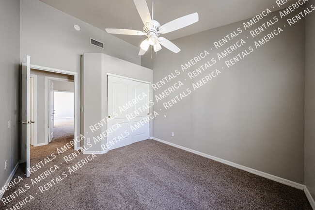 13874 W Wilshire Dr in Goodyear, AZ - Building Photo - Building Photo