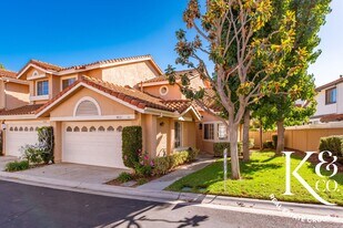 4822 Parma Dr in Oak Park, CA - Building Photo