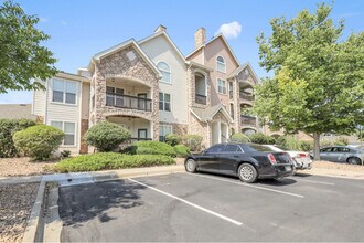 19019 E Warren Dr in Aurora, CO - Building Photo - Building Photo