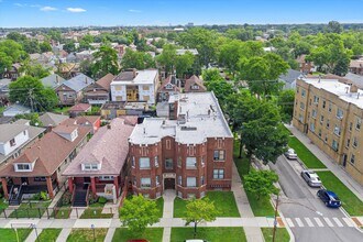 6355 S Washtenaw Ave in Chicago, IL - Foto de edificio - Building Photo