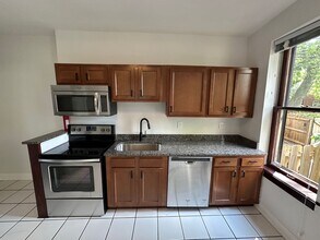 1073 Mt Pleasant Ave in Columbus, OH - Building Photo - Building Photo