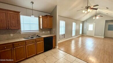 18012 Woodhaven Dr in Prairieville, LA - Building Photo - Building Photo