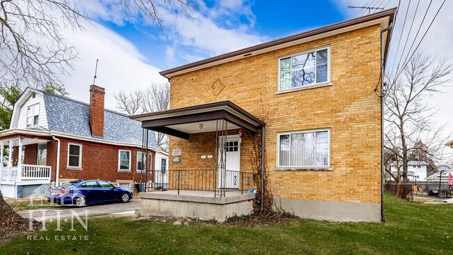 4146 South Ave, Unit 2