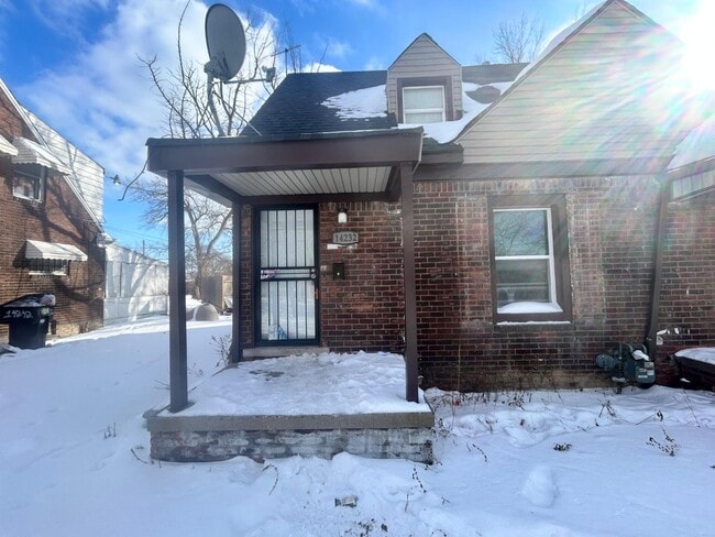 property at 14232 Frankfort St