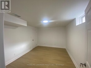 67 Burnaby Crescent in Kitchener, ON - Building Photo - Building Photo