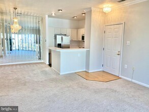 12004 Amber Ridge Cir-Unit -B-301 in Germantown, MD - Building Photo - Building Photo