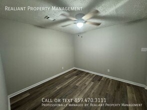 209 Lakeshore Dr-Unit -2 in Lexington, KY - Building Photo - Building Photo