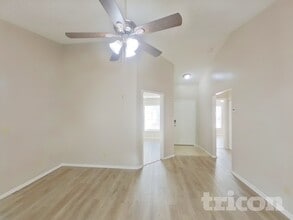 2017 Rudder Dr in Valrico, FL - Building Photo - Building Photo