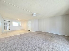 584 Orange Dr, Unit 107 in Altamonte Springs, FL - Building Photo - Building Photo