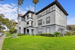 3701 Castle Pines Ln in Orlando, FL - Building Photo