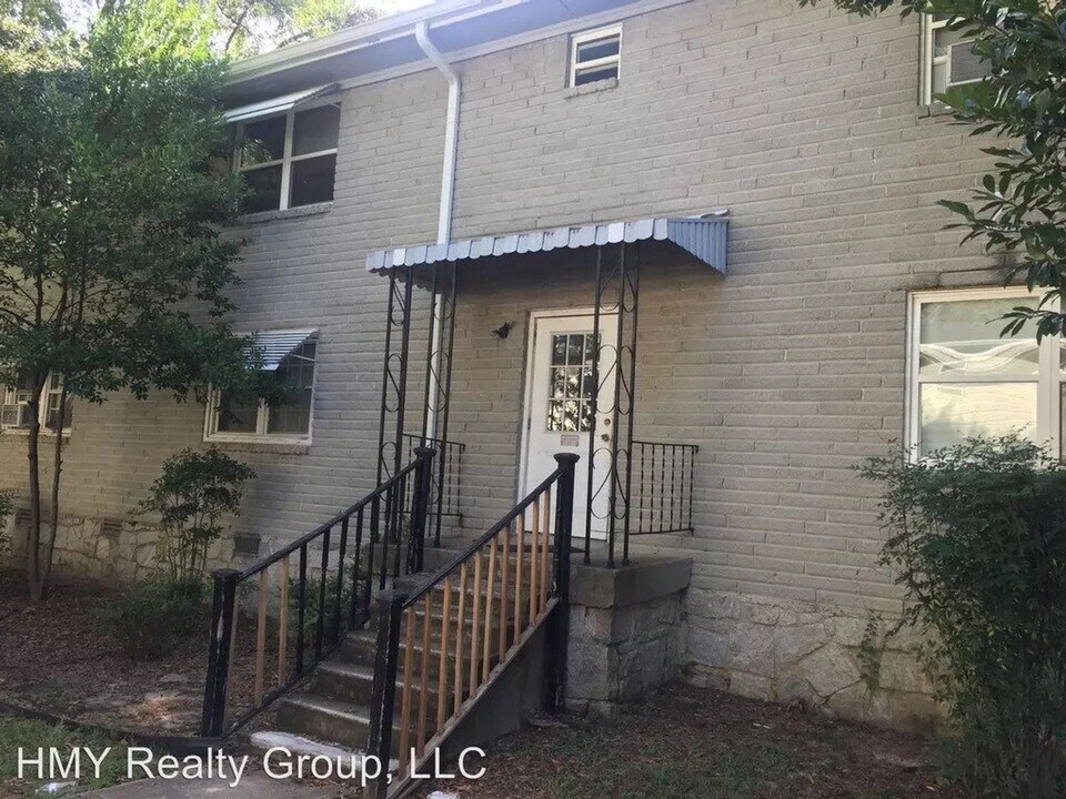 1015 Rosser St NW in Conyers, GA - Building Photo