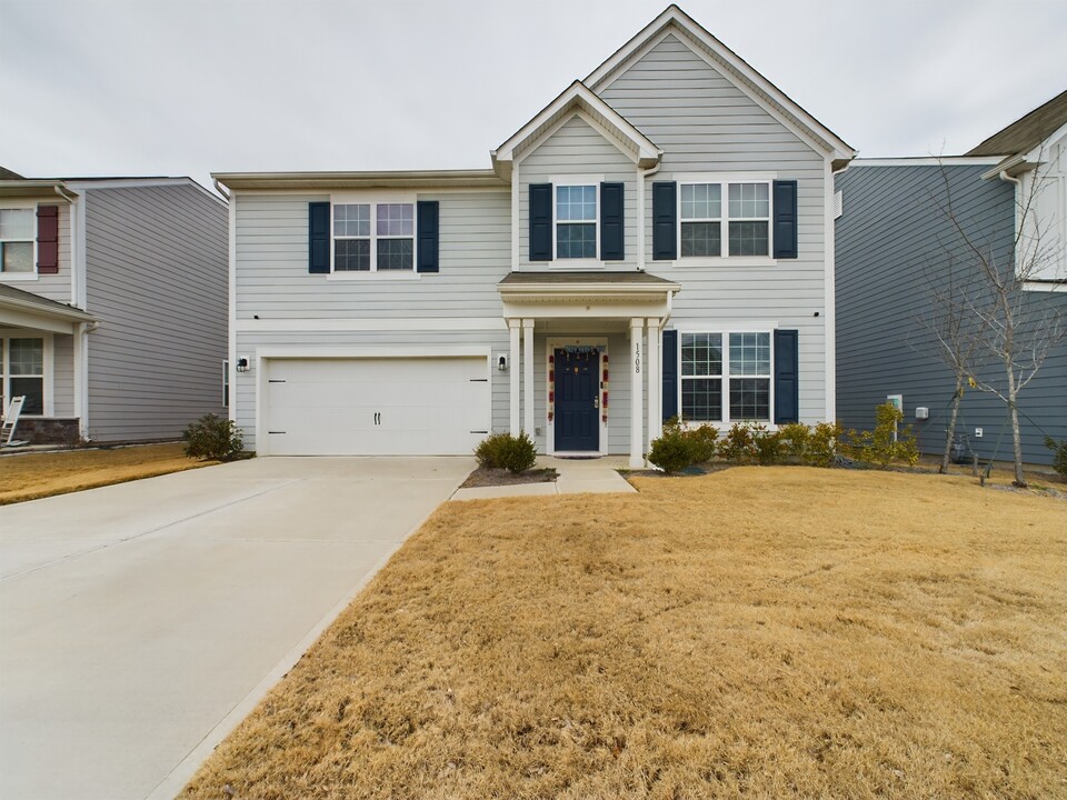 1508 Harleston St in Lake Park, NC - Building Photo