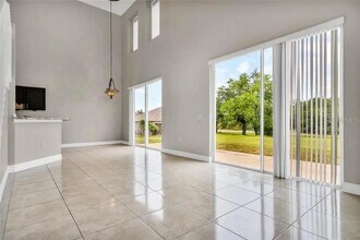 1928 Sawfish Dr in Poinciana, FL - Building Photo - Building Photo