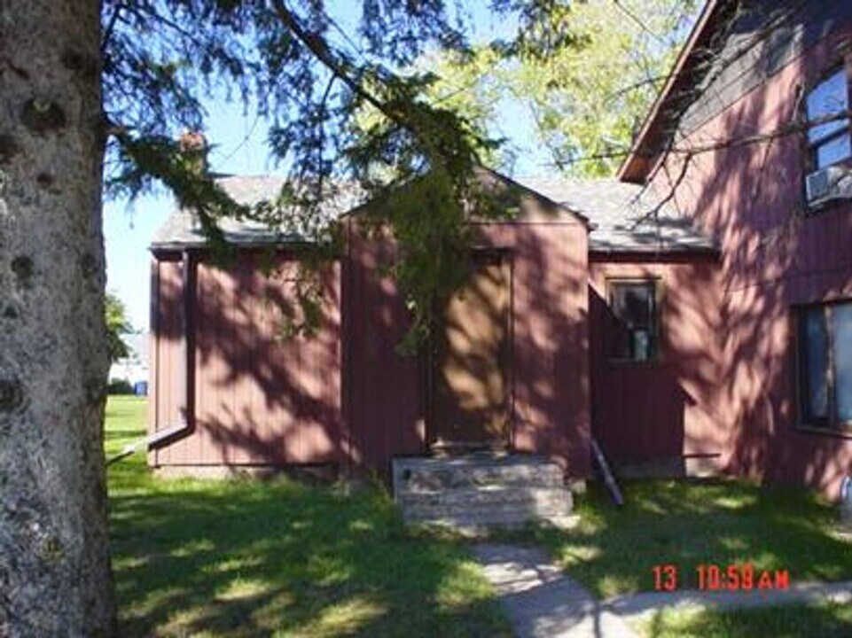 423 Pershing Ave SE in Bemidji, MN - Building Photo