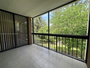 8419 Forest Hills Dr in Coral Springs, FL - Building Photo - Building Photo