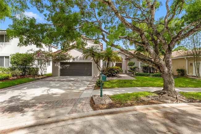 1971 Landing Way in Weston, FL - Building Photo - Building Photo