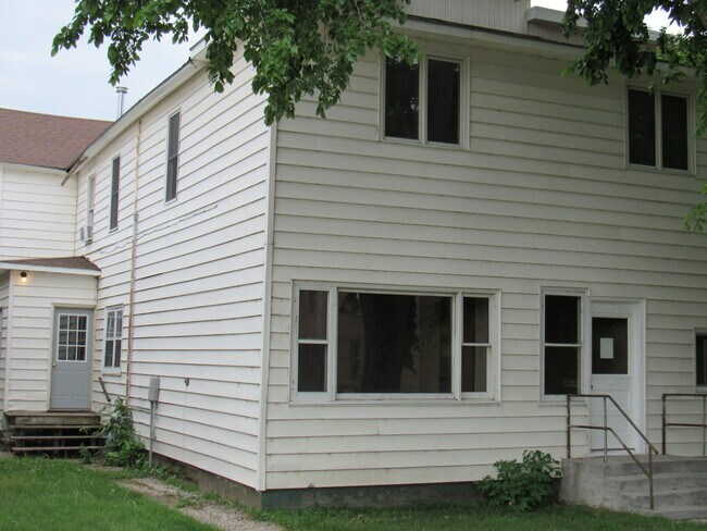217 Central Ave S in Valley City, ND - Building Photo - Building Photo