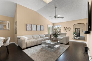 5359 Buckhead Cir in Boca Raton, FL - Building Photo