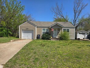 1627 N Louisa Ave in Shawnee, OK - Building Photo - Building Photo